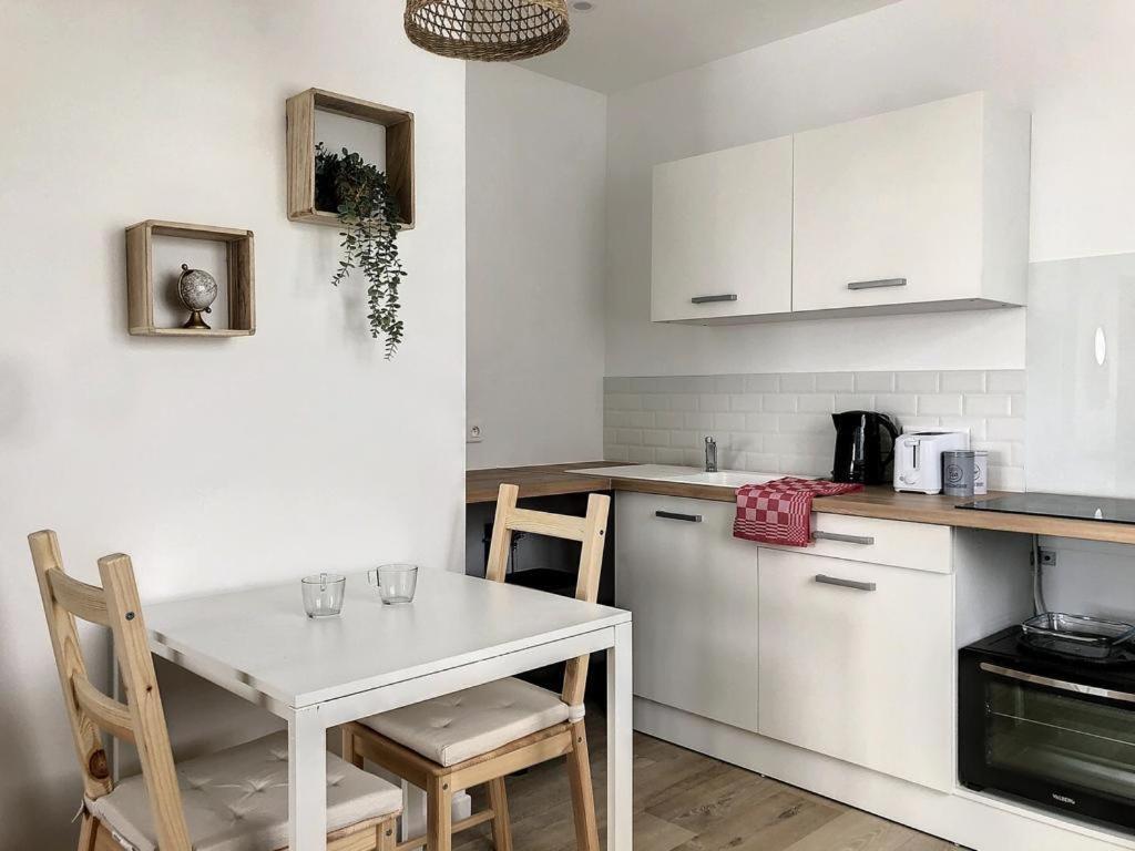 Residence Appartements Niort Wifi-Parking ภายนอก รูปภาพ